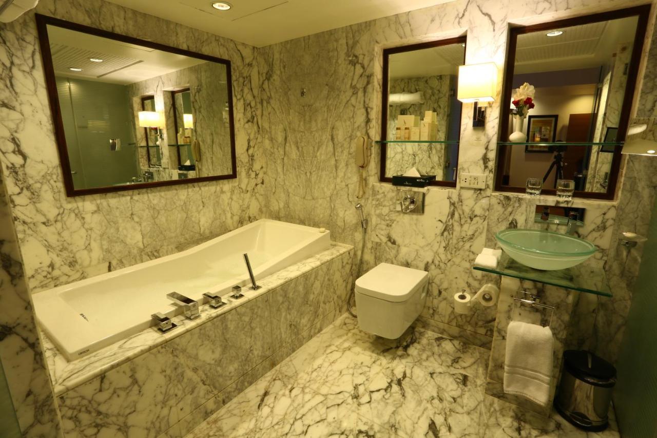 Avari Towers Karachi Eksteriør bilde Bathroom