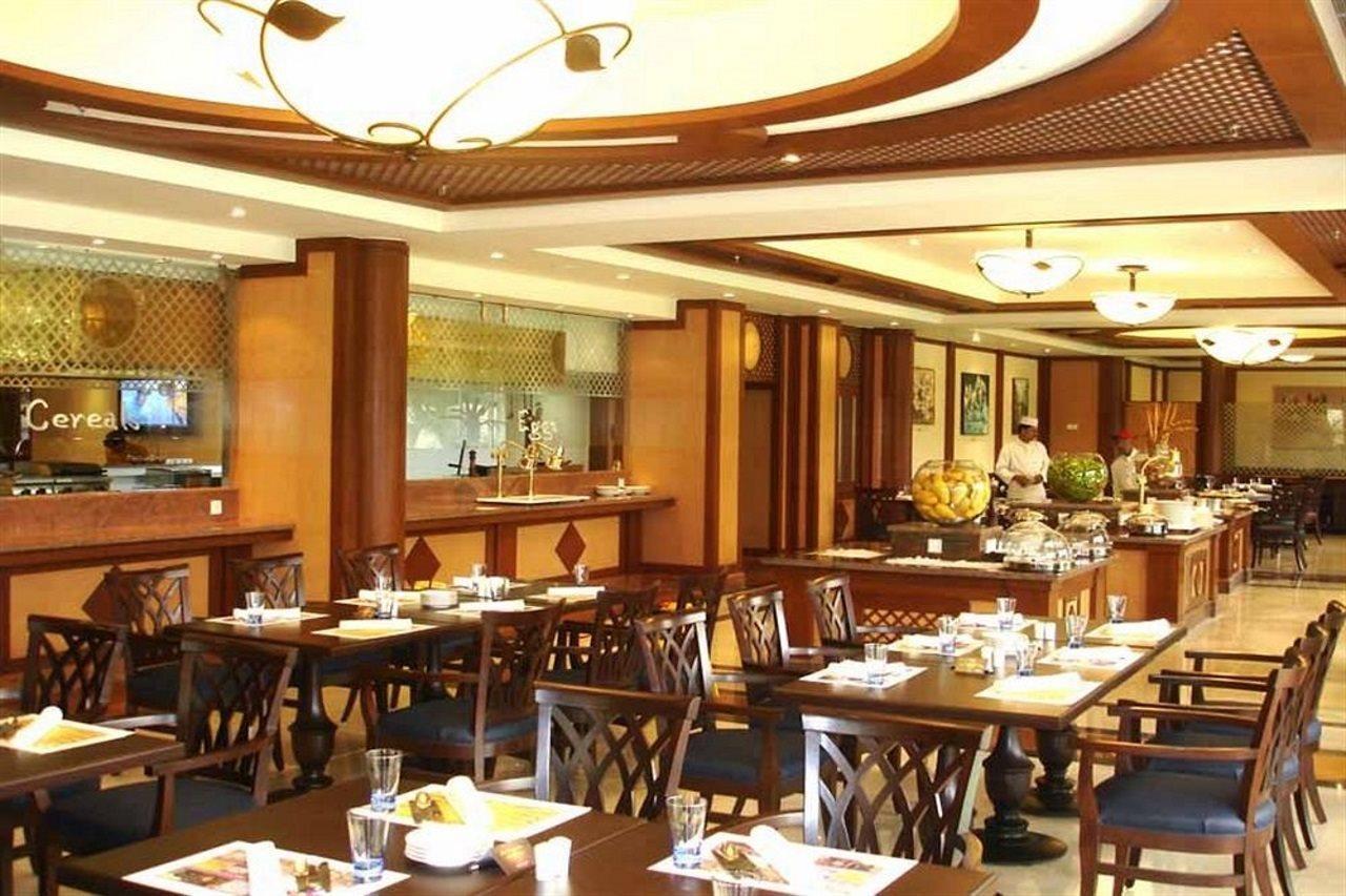 Avari Towers Karachi Eksteriør bilde The restaurant