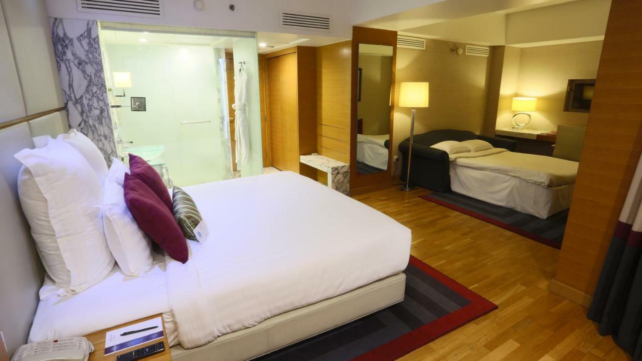 Avari Towers Karachi Eksteriør bilde A room at the hotel